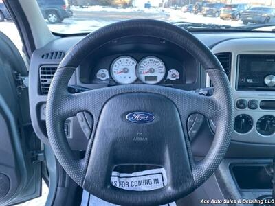 2005 Ford Escape XLS   - Photo 21 - Salem, IL 62881