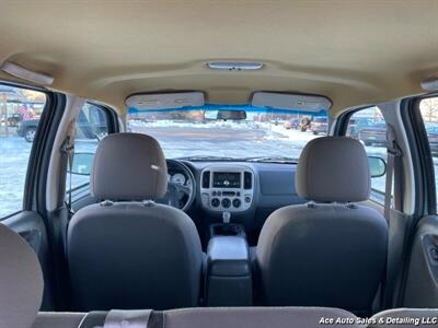 2005 Ford Escape XLS   - Photo 30 - Salem, IL 62881