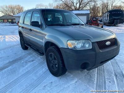 2005 Ford Escape XLS   - Photo 3 - Salem, IL 62881