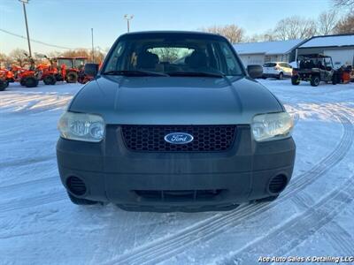 2005 Ford Escape XLS   - Photo 2 - Salem, IL 62881