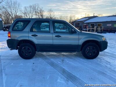 2005 Ford Escape XLS   - Photo 7 - Salem, IL 62881