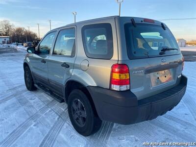 2005 Ford Escape XLS   - Photo 6 - Salem, IL 62881