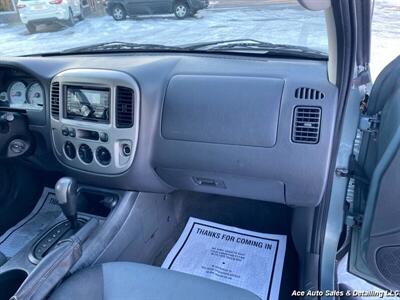 2005 Ford Escape XLS   - Photo 37 - Salem, IL 62881