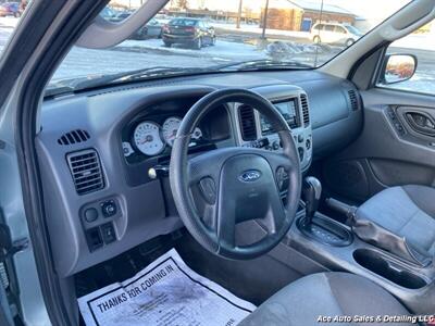 2005 Ford Escape XLS   - Photo 20 - Salem, IL 62881