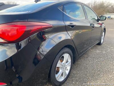 2016 Hyundai ELANTRA SE   - Photo 11 - Salem, IL 62881