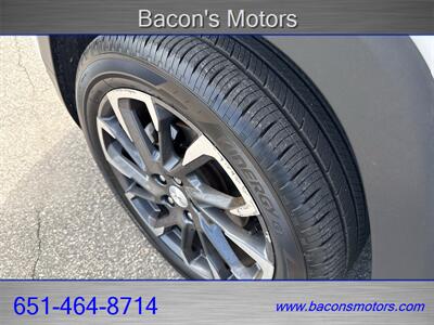 2022 GMC Terrain SLT - Photo 9 - Forest Lake, MN 55025