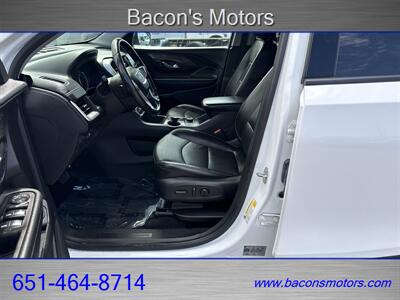 2022 GMC Terrain SLT - Photo 12 - Forest Lake, MN 55025