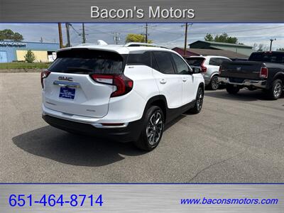 2022 GMC Terrain SLT - Photo 5 - Forest Lake, MN 55025