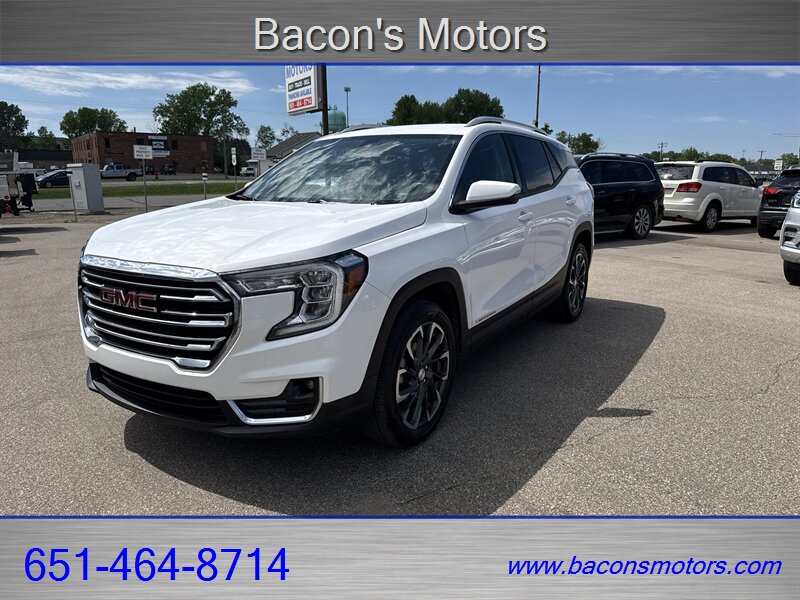 2022 GMC Terrain SLT   - Photo 1 - Forest Lake, MN 55025