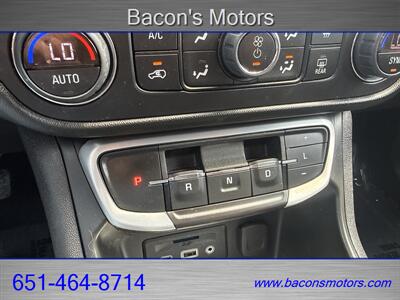 2022 GMC Terrain SLT - Photo 24 - Forest Lake, MN 55025
