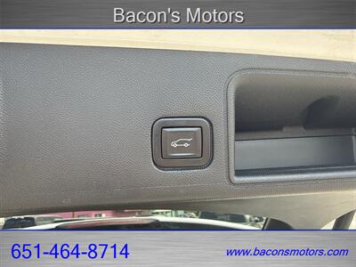 2022 GMC Terrain SLT - Photo 15 - Forest Lake, MN 55025
