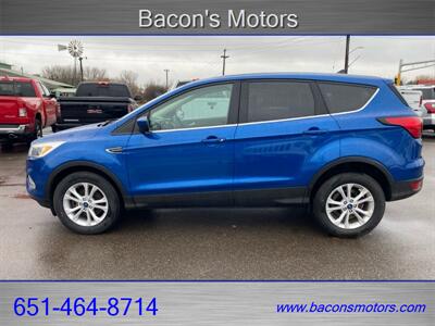 2019 Ford Escape SE   - Photo 8 - Forest Lake, MN 55025