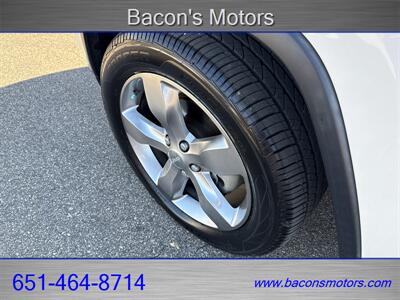 2011 Jeep Grand Cherokee Limited   - Photo 9 - Forest Lake, MN 55025