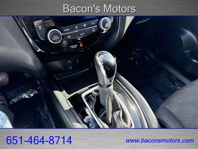 2018 Nissan Rogue Sport SV   - Photo 24 - Forest Lake, MN 55025