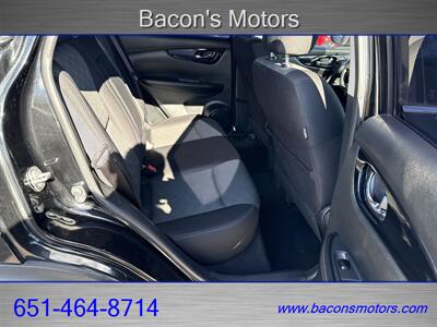 2018 Nissan Rogue Sport SV   - Photo 15 - Forest Lake, MN 55025