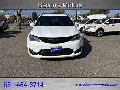 2020 Chrysler Pacifica Launch Edition   - Photo 2 - Forest Lake, MN 55025