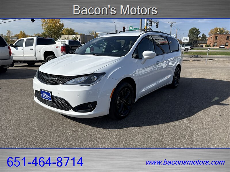 2020 Chrysler Pacifica Launch Edition   - Photo 1 - Forest Lake, MN 55025
