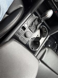 2018 Volkswagen Atlas V6 SEL 4Motion   - Photo 25 - Forest Lake, MN 55025