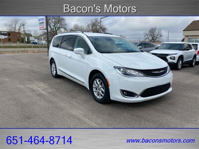 2020 Chrysler Pacifica Touring L   - Photo 3 - Forest Lake, MN 55025