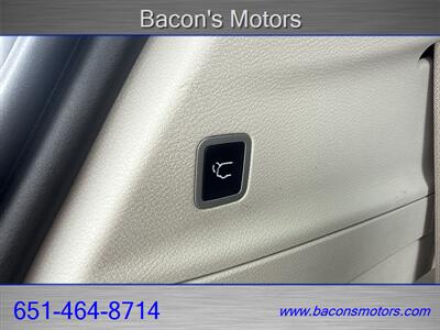 2022 Chrysler Pacifica Touring L - Photo 16 - Forest Lake, MN 55025