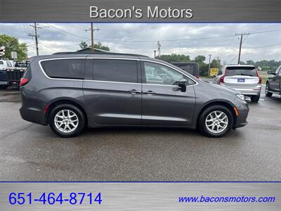 2022 Chrysler Pacifica Touring L - Photo 4 - Forest Lake, MN 55025