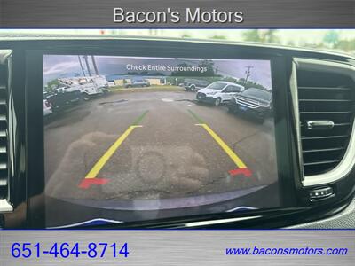 2022 Chrysler Pacifica Touring L - Photo 26 - Forest Lake, MN 55025