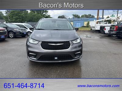 2022 Chrysler Pacifica Touring L - Photo 2 - Forest Lake, MN 55025