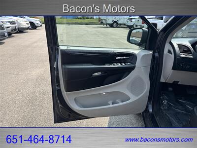 2013 Dodge Grand Caravan SXT   - Photo 9 - Forest Lake, MN 55025