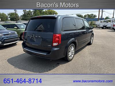 2013 Dodge Grand Caravan SXT   - Photo 5 - Forest Lake, MN 55025