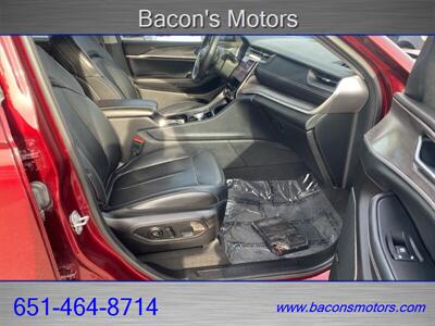 2022 Jeep Grand Cherokee L Limited - Photo 17 - Forest Lake, MN 55025