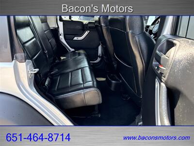 2012 Jeep Wrangler Unlimited Rubicon   - Photo 15 - Forest Lake, MN 55025