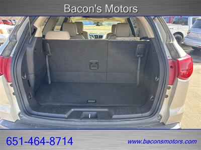 2011 Chevrolet Traverse LTZ   - Photo 13 - Forest Lake, MN 55025