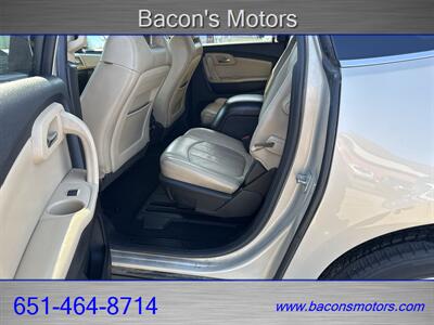 2011 Chevrolet Traverse LTZ   - Photo 11 - Forest Lake, MN 55025
