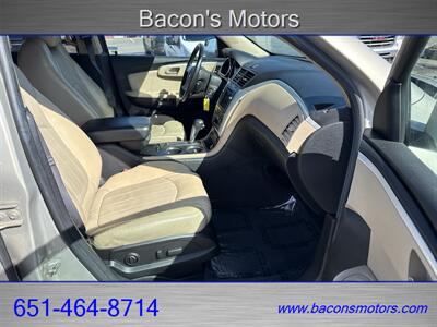 2011 Chevrolet Traverse LTZ   - Photo 15 - Forest Lake, MN 55025
