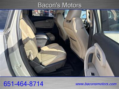 2011 Chevrolet Traverse LTZ   - Photo 14 - Forest Lake, MN 55025