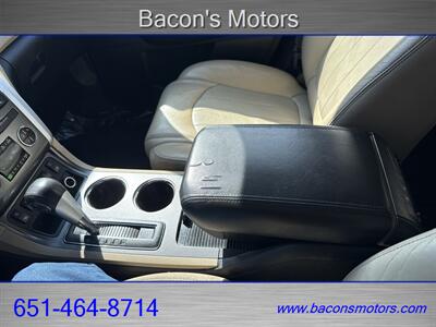 2011 Chevrolet Traverse LTZ   - Photo 23 - Forest Lake, MN 55025