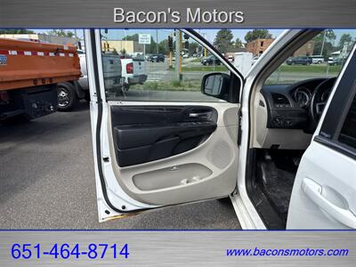 2014 Dodge Grand Caravan Crew   - Photo 9 - Forest Lake, MN 55025