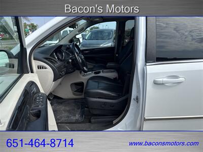 2014 Dodge Grand Caravan Crew   - Photo 10 - Forest Lake, MN 55025