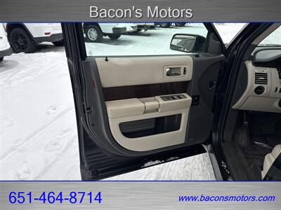 2011 Ford Flex SEL   - Photo 9 - Forest Lake, MN 55025