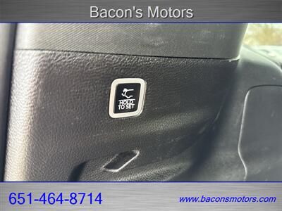 2024 Jeep Wagoneer L Series II   - Photo 21 - Forest Lake, MN 55025