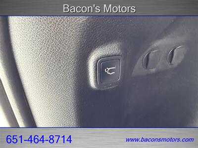 2019 Jeep Cherokee Latitude Plus   - Photo 14 - Forest Lake, MN 55025