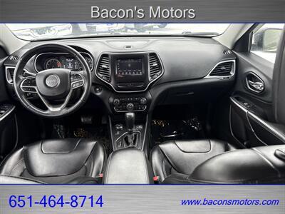 2019 Jeep Cherokee Latitude Plus   - Photo 17 - Forest Lake, MN 55025