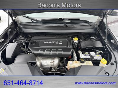 2019 Jeep Cherokee Latitude Plus   - Photo 9 - Forest Lake, MN 55025