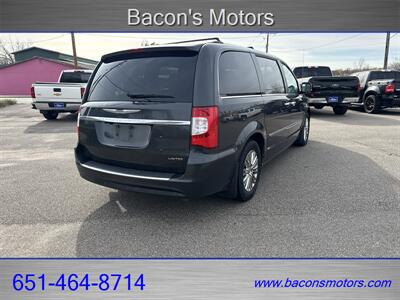 2011 Chrysler Town & Country Limited - Photo 5 - Forest Lake, MN 55025