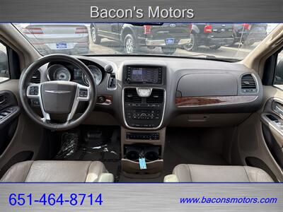 2011 Chrysler Town & Country Limited - Photo 17 - Forest Lake, MN 55025