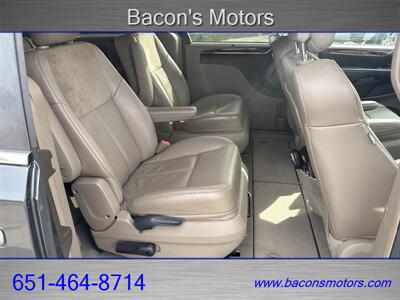 2011 Chrysler Town & Country Limited - Photo 14 - Forest Lake, MN 55025