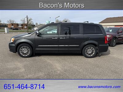 2011 Chrysler Town & Country Limited - Photo 8 - Forest Lake, MN 55025