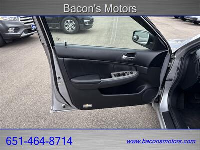 2006 Honda Accord EX w/Leather   - Photo 11 - Forest Lake, MN 55025