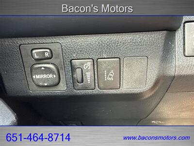 2018 Toyota RAV4 XLE   - Photo 16 - Forest Lake, MN 55025