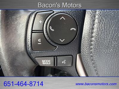 2018 Toyota RAV4 XLE   - Photo 17 - Forest Lake, MN 55025